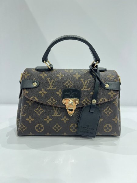 شنطة LV