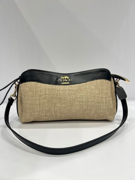 شنطة COACH